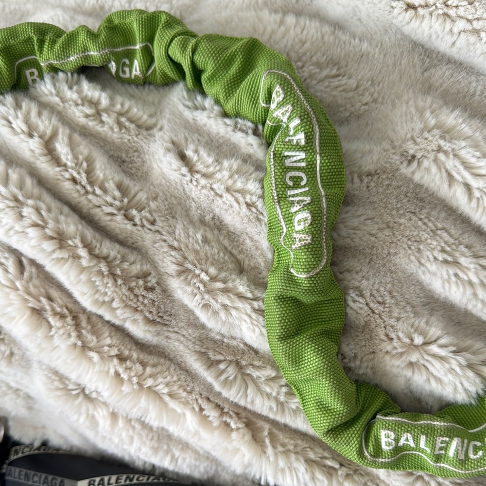 Balenciaga Black and Green Crossbody Bag - Picture 3 of 7